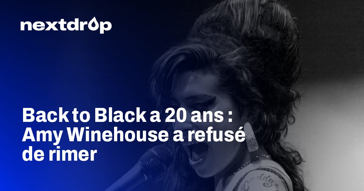 Amy Winehouse chantant sur scène, en 2007